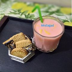 A picture of Rose Mango Shake.