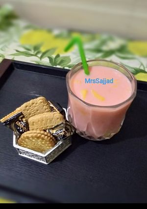 A picture of Rose Mango Shake.