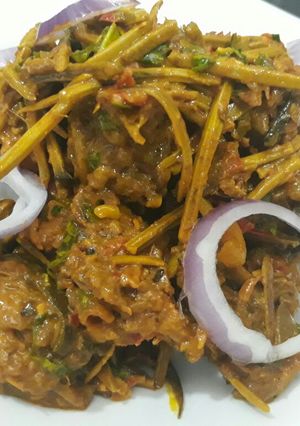 A picture of Isi egwu(goat head) and ugba.
