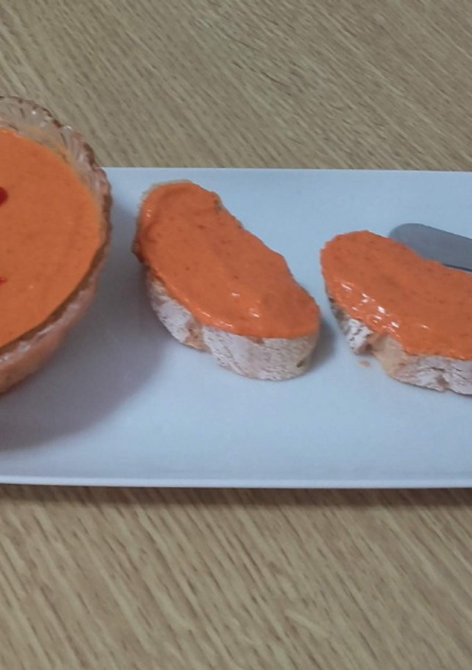 Una foto de Paté de pimientos del piquillo