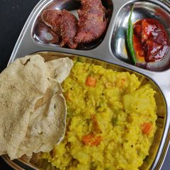A picture of Khichdi.