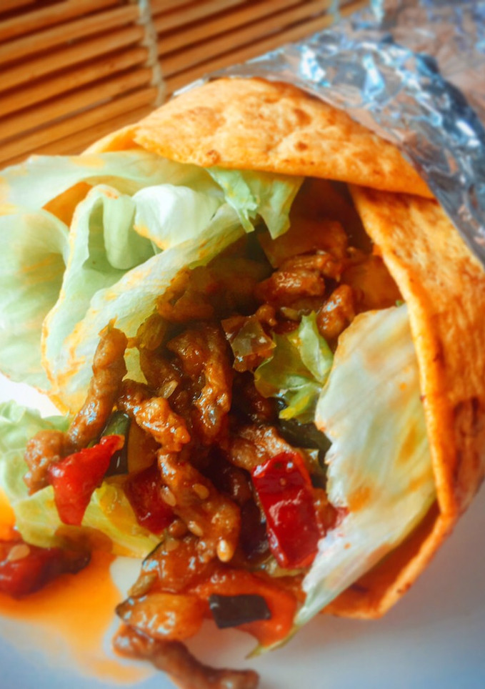 Una foto de Burrito de ternera picante especiado