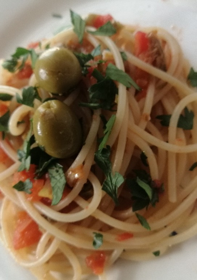 Una foto de Pasta a la puttanesca