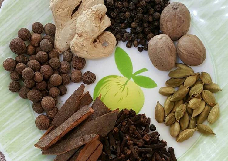 البهارات السبعة للطبخ