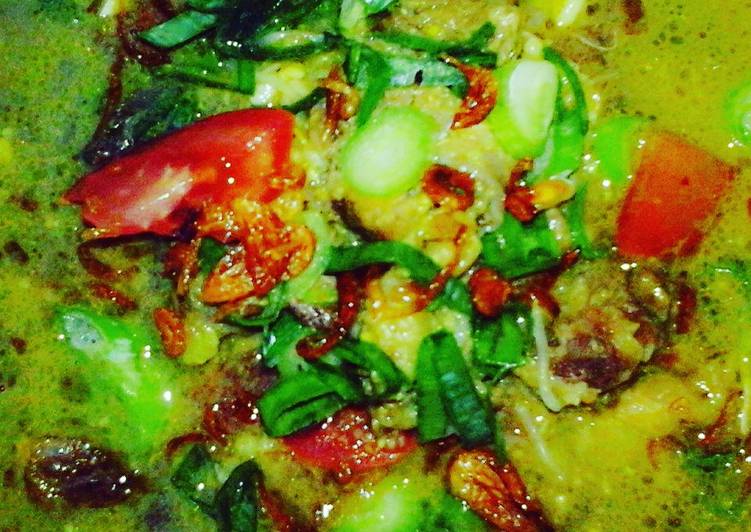 Soto tetelan daging sapi