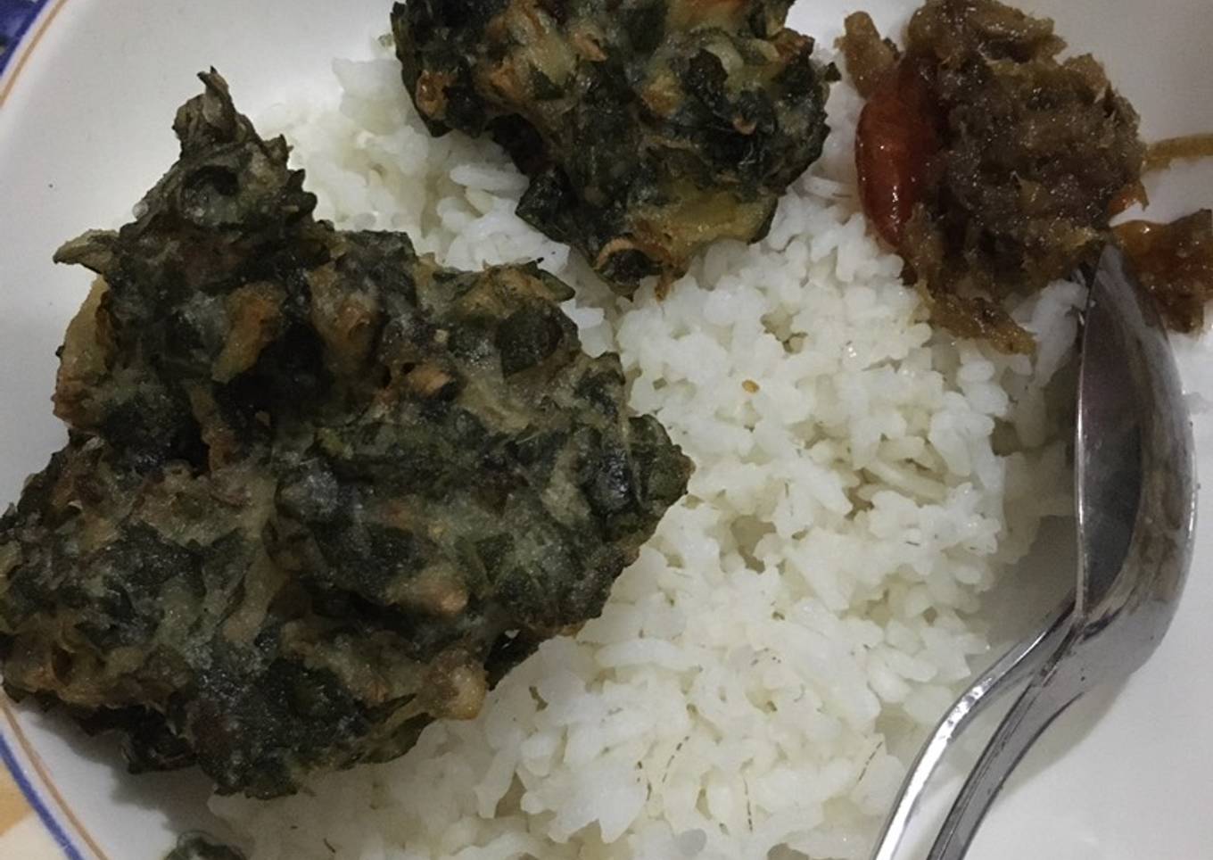 Bakwan Daun Singkong Kecombrang