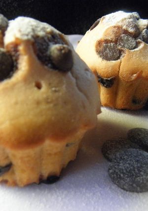 Una foto de Muffins petit fours de Oporto y chips de chocolate