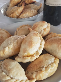 Una foto de Empanadas Criollas Picantes y Jugosas
