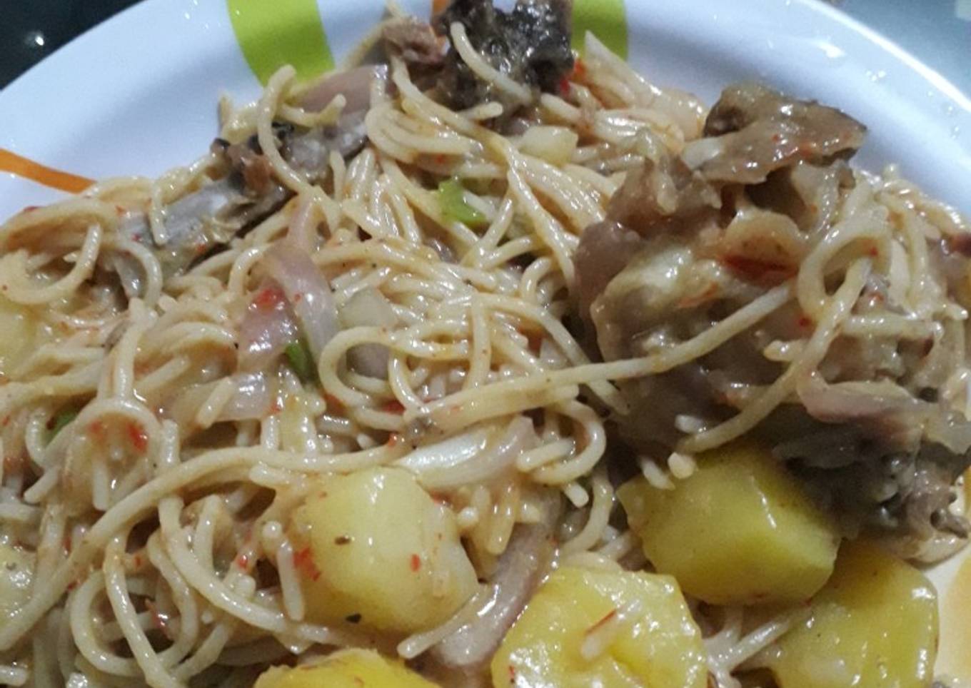 Jollof spaghetti