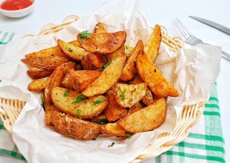 Cara Masak Crispy Potato Wedges - Ala Cafe yang Lezat Sekali