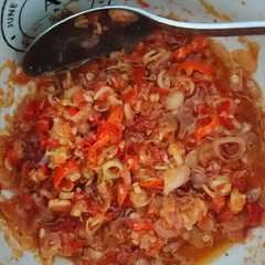 A picture of Sambal Matah.