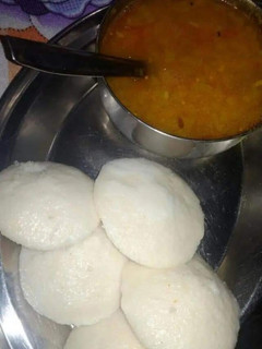 सूजी की इडली (Suji ki idli recipe in hindi) रेसिपी मुख्य फोटो