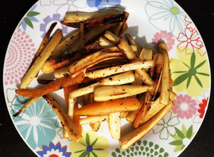 A picture of Oven grilled parsnips.