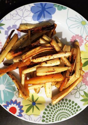 A picture of Oven grilled parsnips.