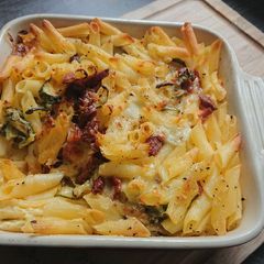 A picture of Mozzeralla pastabake.
