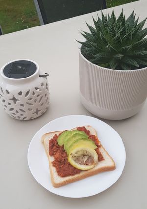Une photo de Tartine avocat