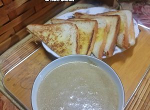 Gambar 15:2:26 - MUSHROOM SOUP & ROTI BAKAR