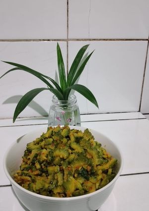 Foto resep Tumis Pare Bumbu Kuning
