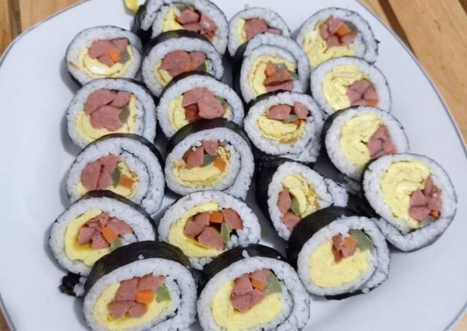 Resep Sushi sederhana dari rumah Resep Sushi sederhana dari rumah