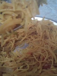 सेवइया उपमा (Seviyan upma recipe in hindi) रेसिपी मुख्य फोटो