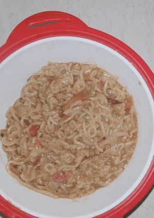 नूडल्स (Noodles recipe in hindi) रेसिपी मुख्य फोटो