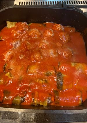 Una foto de Arrollados de berenjena y carne Kukla