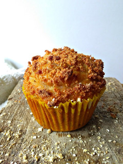 பனானா மஃபின்(Banana muffins with crumble top recipe in tamil) செய்முறை முக்கிய புகைப்படம்