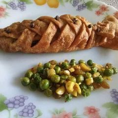 A picture of Matar dry fruits fish paratha.