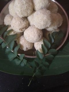 मिक्स आटे के लड्डू (mixed aate ke ladoo recipe in Hindi) रेसिपी मुख्य फोटो