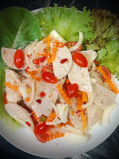 A picture of Spicy Glass Noodle & Vietnamese Sausage Salad.