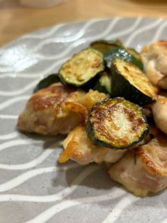 櫛瓜炒雞腿丁 的食譜成品照片