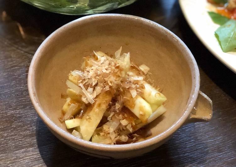 Kohlrabi bonito flake salad