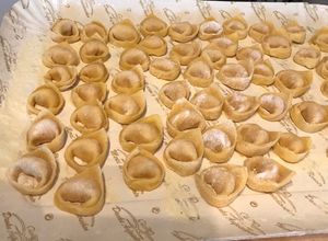Foto di Tortelli con ripieno di prosciutto cotto