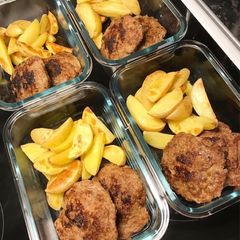 A picture of Tex Mex Turkey patties with Potatoes.
