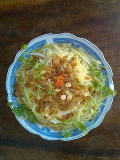 Hình của món Gởi xoài tôm khô.