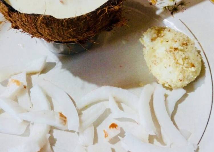 Coconut Rabdi with stuffed Sandesh
