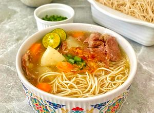 Foto resep Sop Mie Bandong Khas Sambas (Sup mie Asin Ubi)