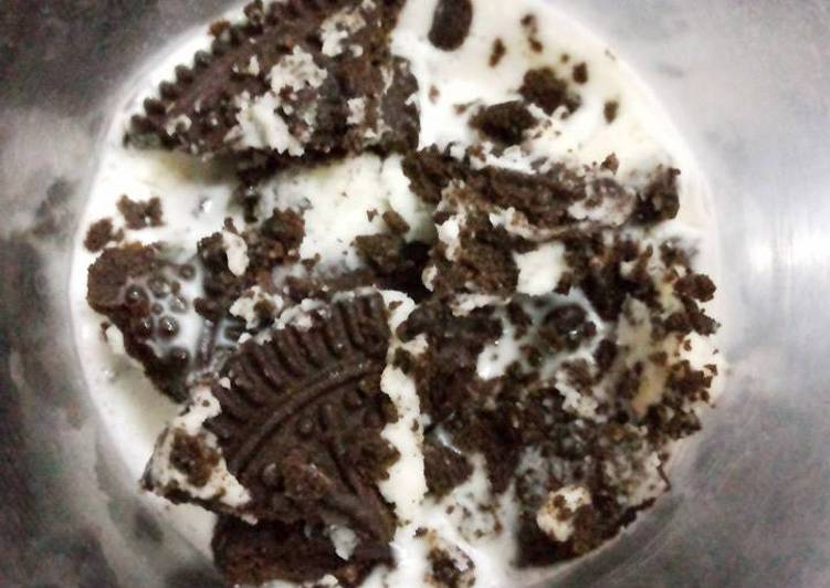 Simple Way to Make Super Quick Homemade Dark Fantasy Cream Shots