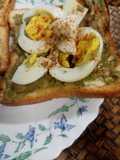 Avocado & egg sandwich