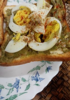 Avocado & egg sandwich রেসিপির প্রধান ছবি