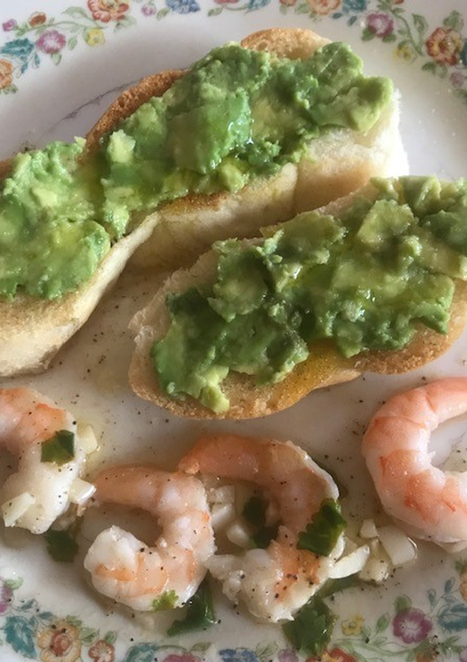 Una foto de CAMARONES 🍤🍤 AL TEQUILA