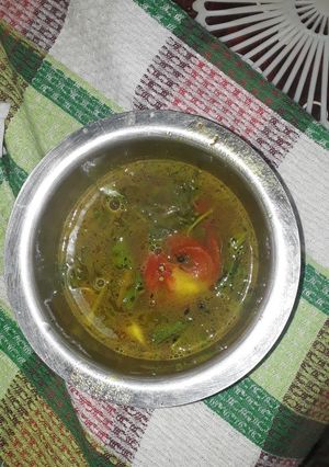 A picture of Pepper garlic rasam.