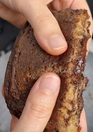 Hình của món Sandwich trứng sữa nướng socola tan chảy.