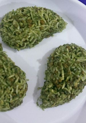 A picture of Moong spinach pulav.