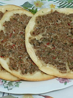 صورة لوصفة صفيحه باللحمه او لحم بعجين