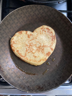 Una foto de Pancakes saludables de banana y avena🥞🍌