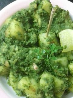 चटपटे चटनी वाले आलू (Chatpate chutney wale aalu recipe in hindi) रेसिपी मुख्य फोटो