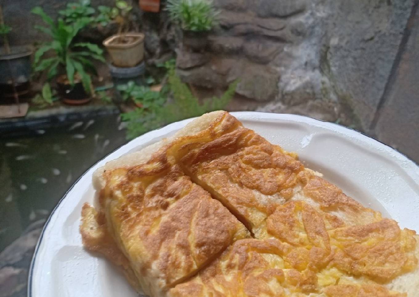 Roti Daging Lapis Telor
