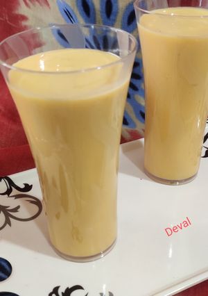 मैंगो मिल्क शेक Mango milk shake recipe in hindi) रेसिपी मुख्य फोटो
