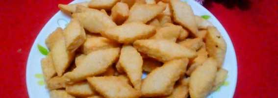 सूजी और मैदा के कुरकुरे खस्ता शकरपारे